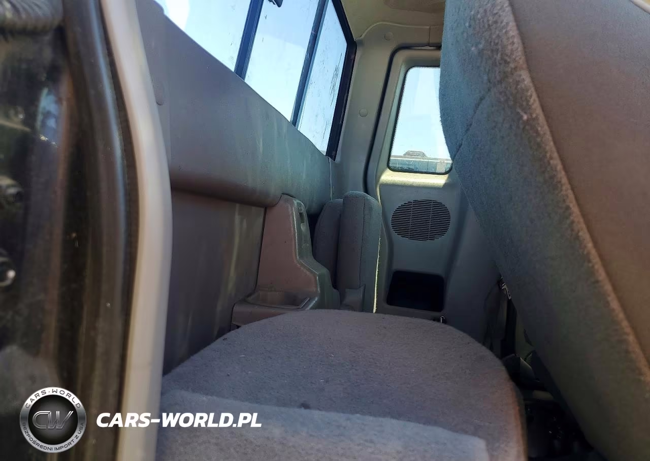 1999 Mazda B3000 Cab Plus VIN:4F4ZR16V3XTM32717 - 10