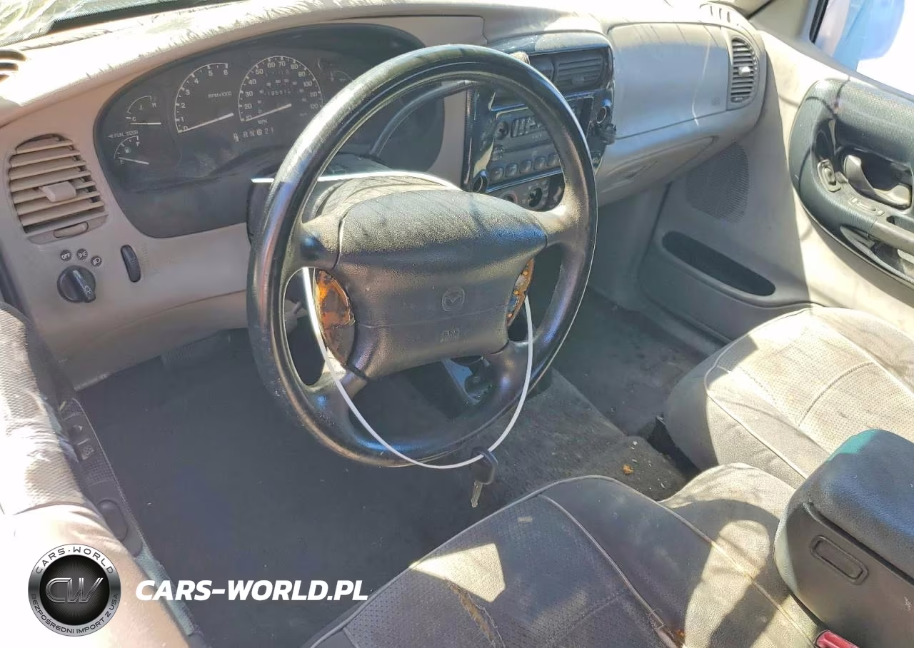 1999 Mazda B3000 Cab Plus VIN:4F4ZR16V3XTM32717 - 8