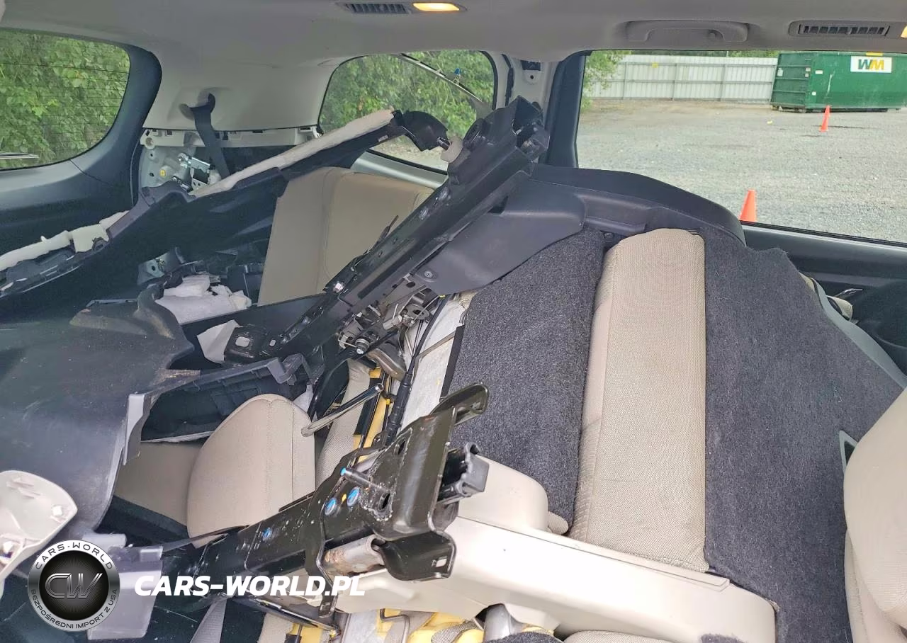 2019 Subaru Ascent Premium VIN:4S4WMACD7K3413212 - 13