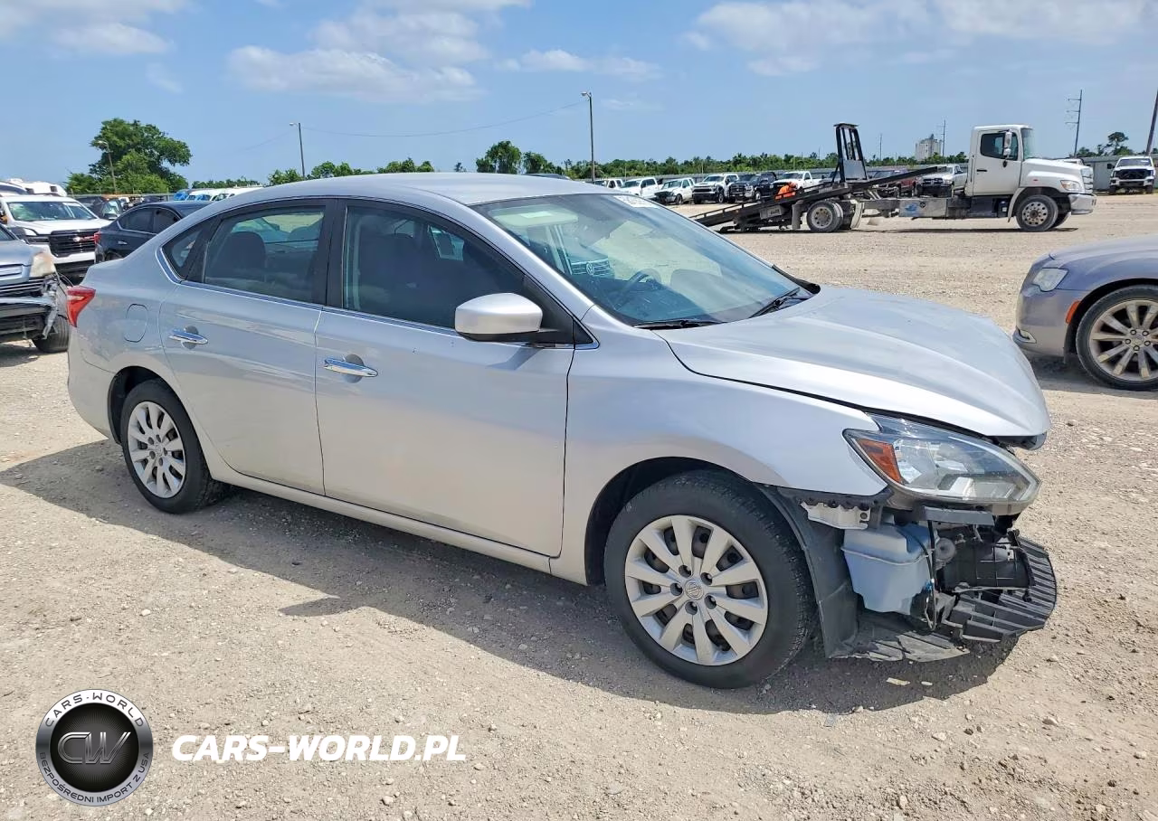 2018 Nissan Sentra S VIN:3N1AB7AP0JY211003 - 4