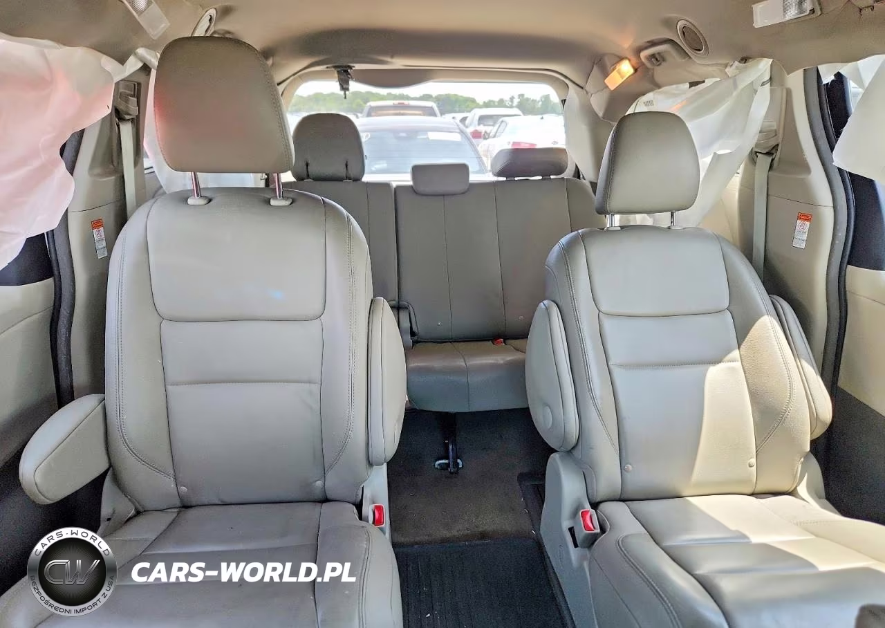 2017 Toyota Sienna Xle 7-Passenger VIN:5TDDZ3DC6HS160034 - 10