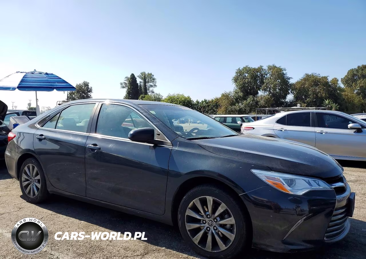 2016 Toyota Camry Xle V6 VIN:4T1BK1FKXGU030526 - 4