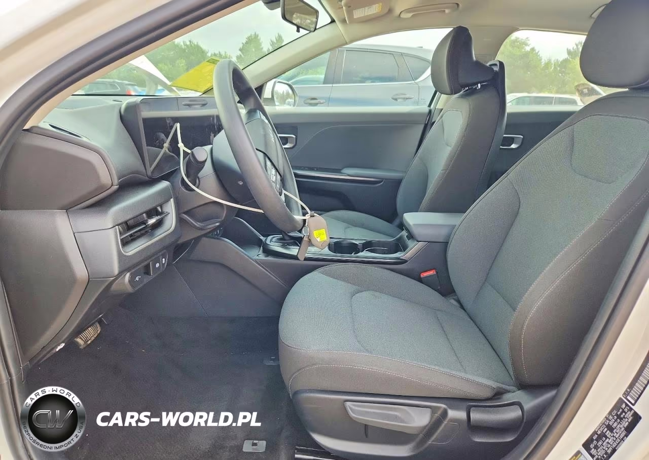 2025 Kia K4 Lxs VIN:3KPFT4DE4SE148001 - 7
