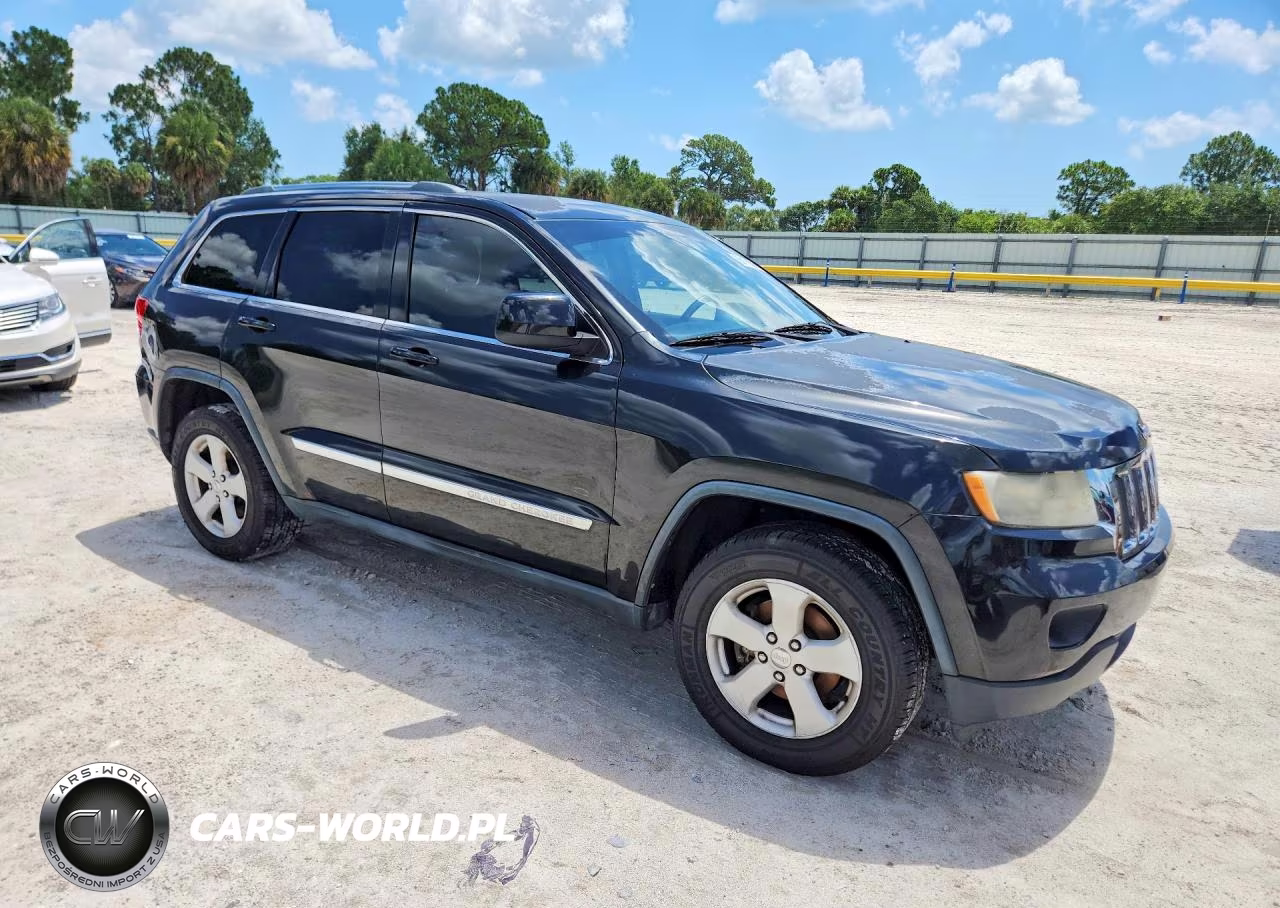2012 Jeep Grand Cherokee Laredo VIN:1C4RJEAGXCC314173 - 4