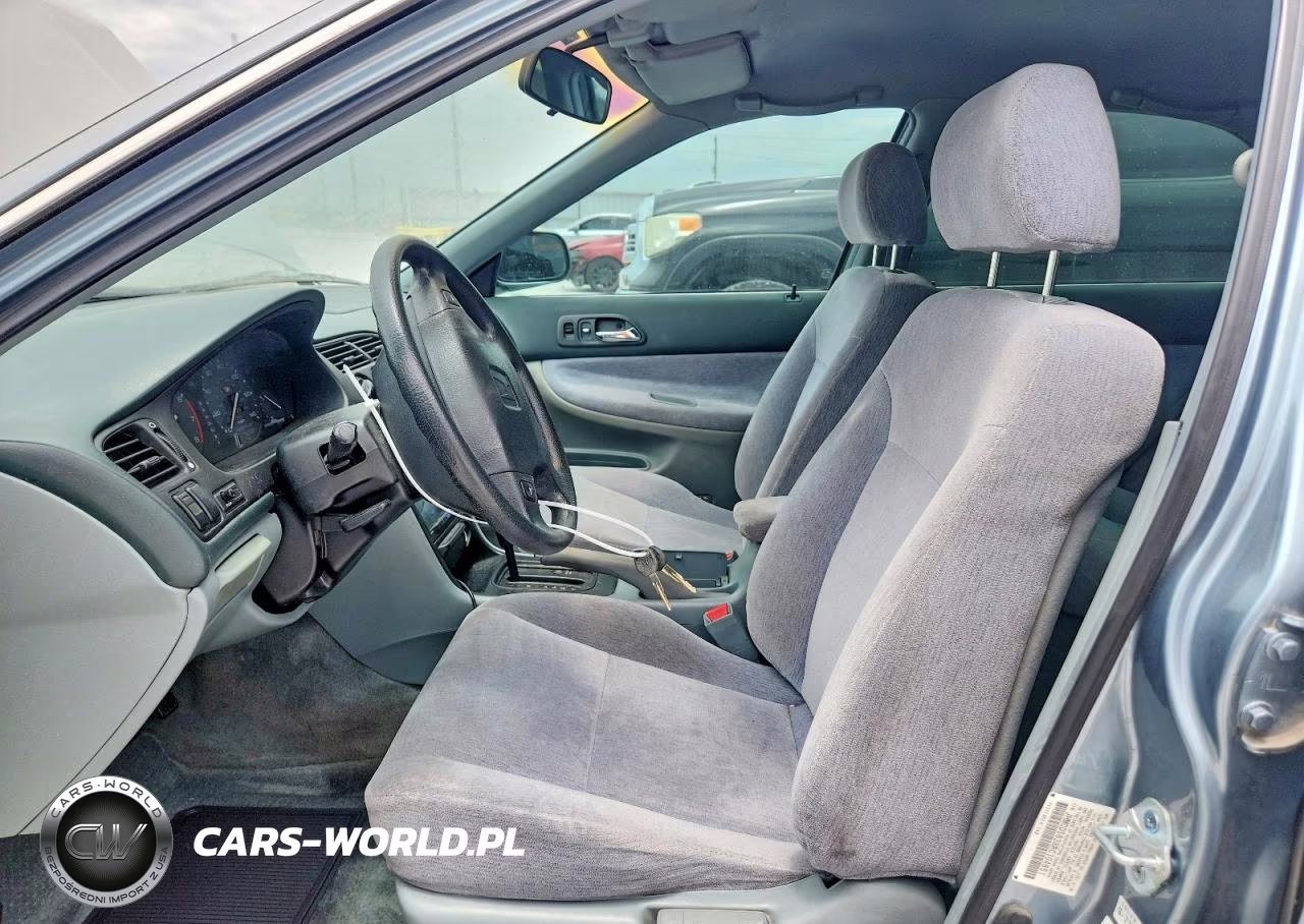 1994 Honda Accord Lx VIN:JHMCD5638RC104651 - 7
