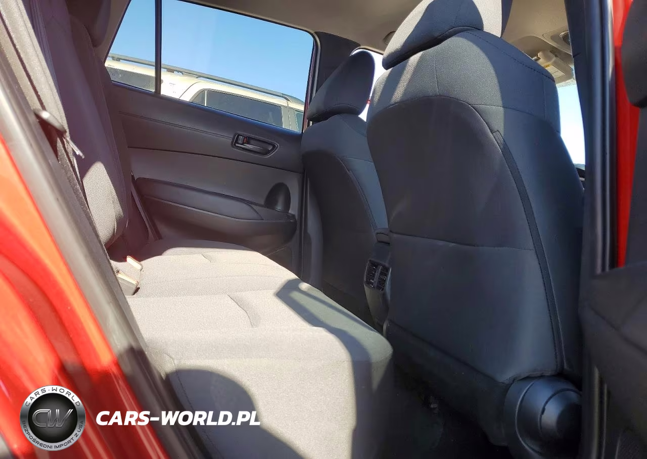 2022 Toyota Corolla Cross Le VIN:7MUCAAAG0NV002871 - 11