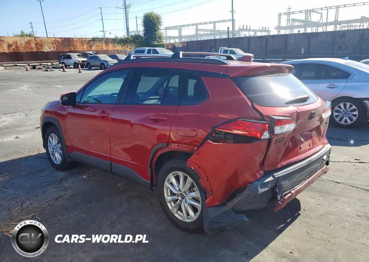 2022 Toyota Corolla Cross Le VIN:7MUCAAAG0NV002871 - 2