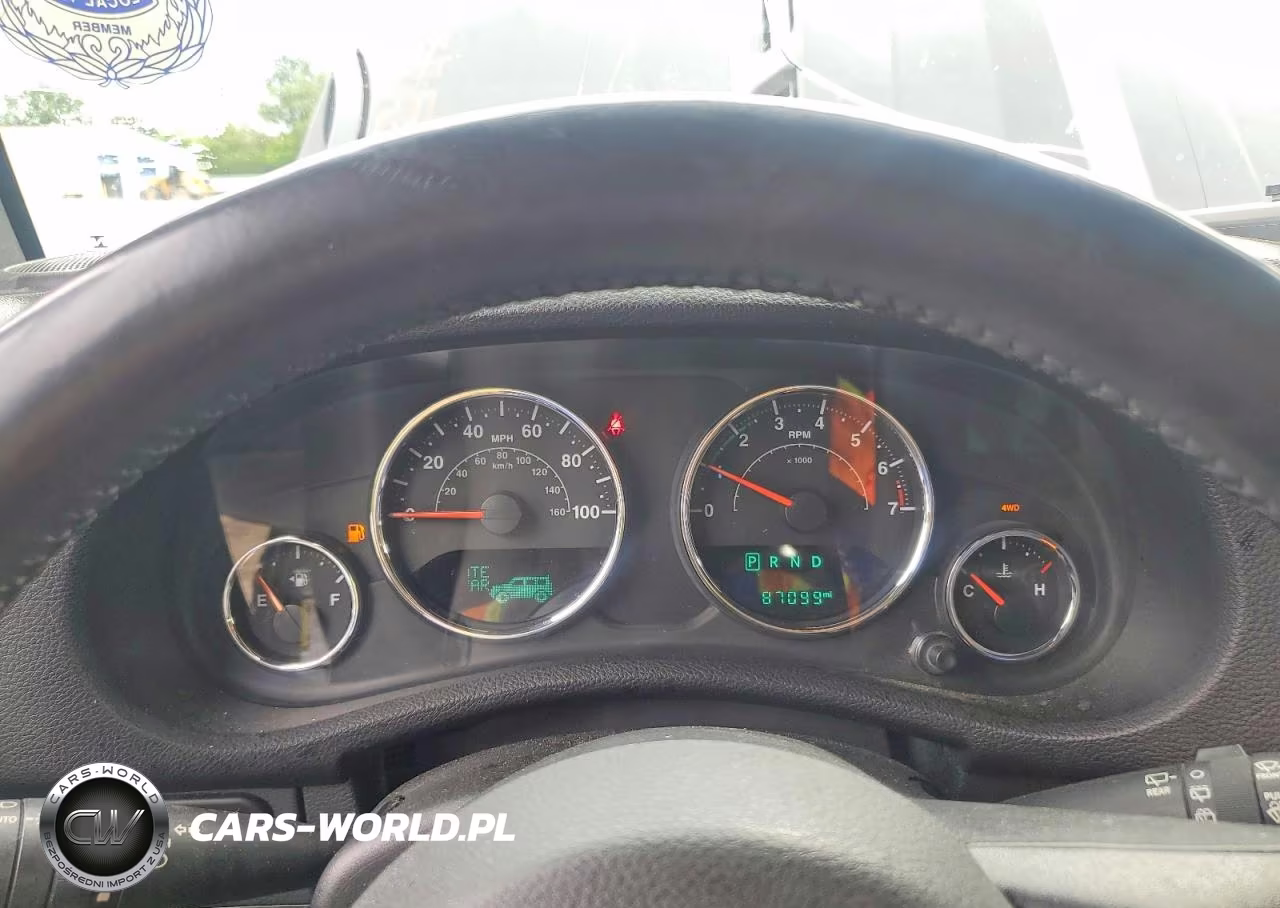 2017 Jeep Wrangler Unlimited Rubicon VIN:1C4BJWFG6HL702007 - 9