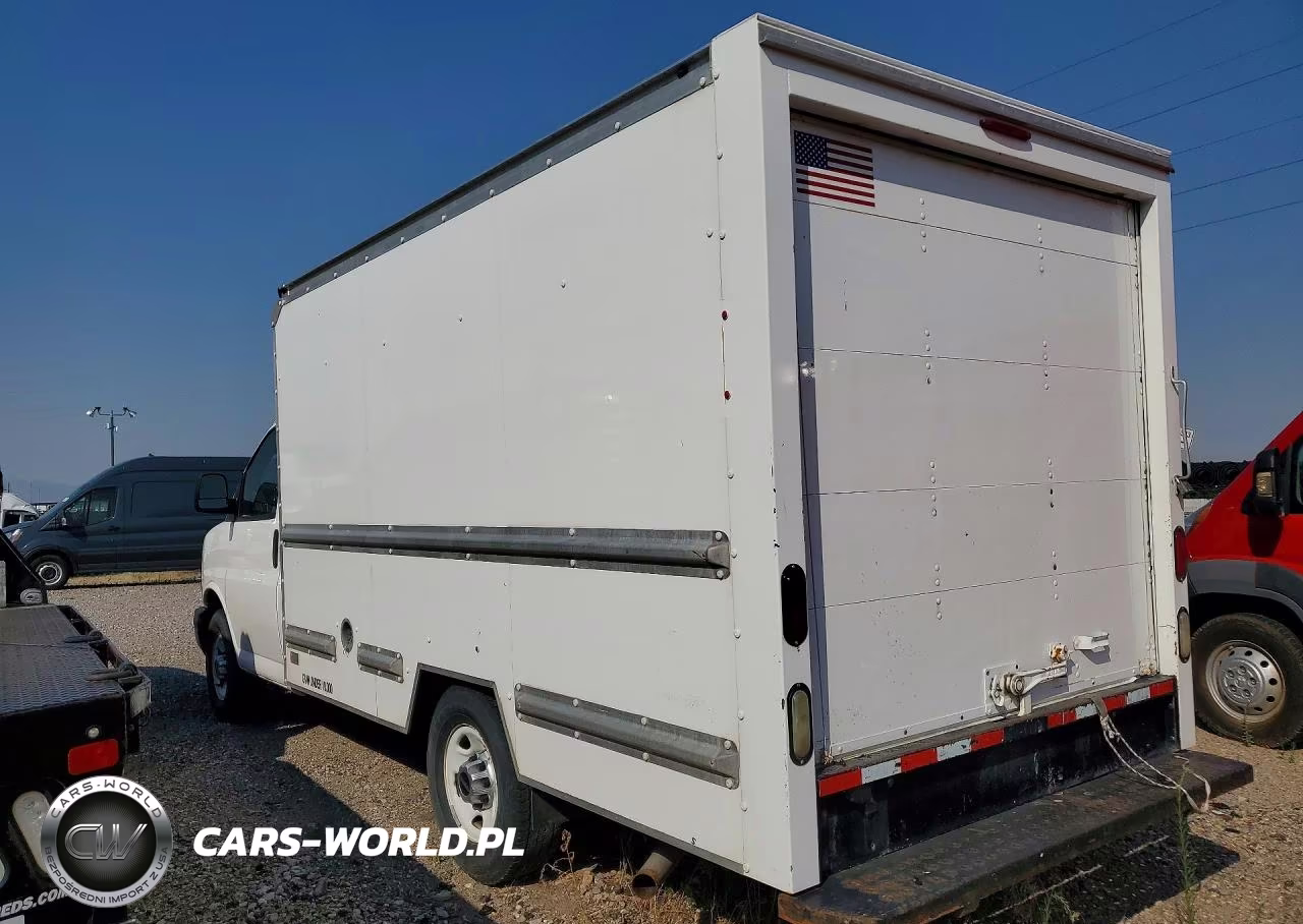 2015 GMC Savana Cutaway G3500 VIN:1GD072CF8F1181211 - 2