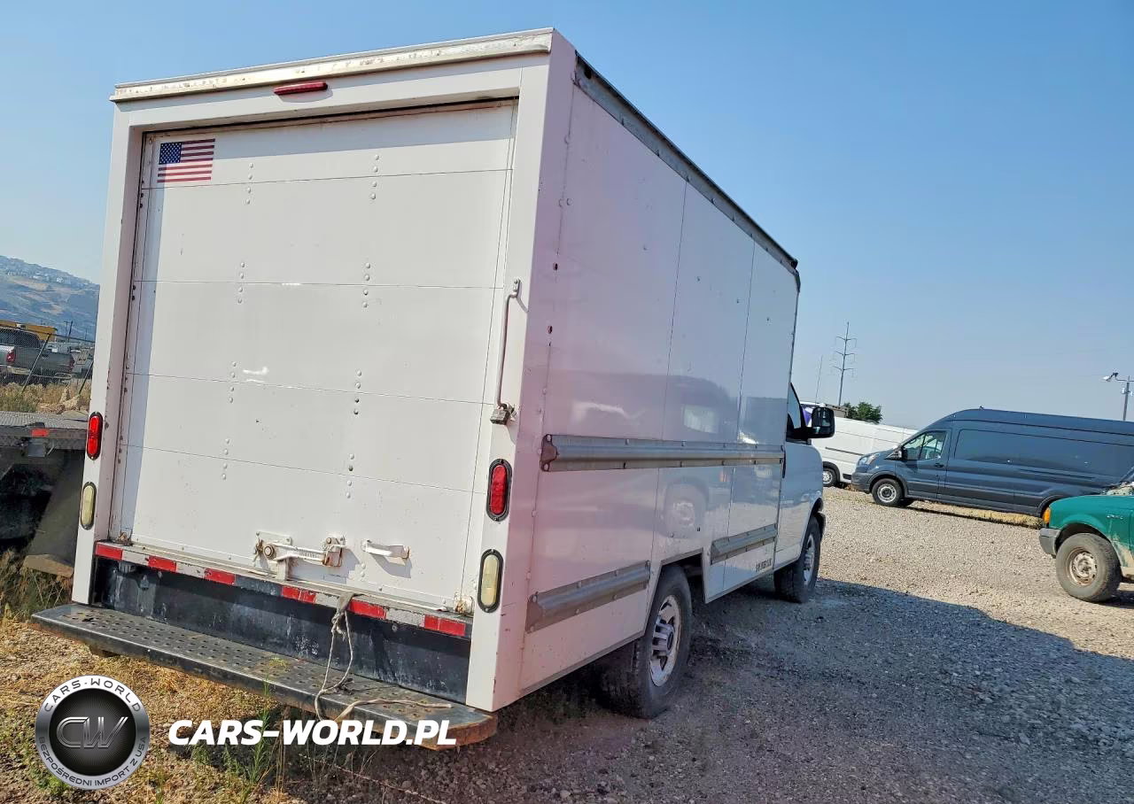 2015 GMC Savana Cutaway G3500 VIN:1GD072CF8F1181211 - 3
