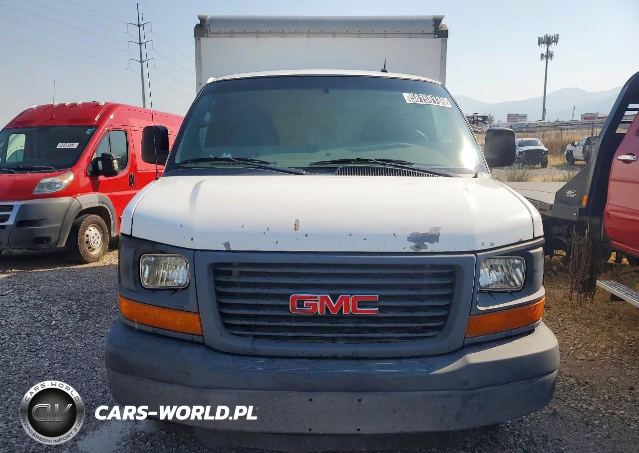 2015 GMC Savana Cutaway G3500 VIN:1GD072CF8F1181211 - 5