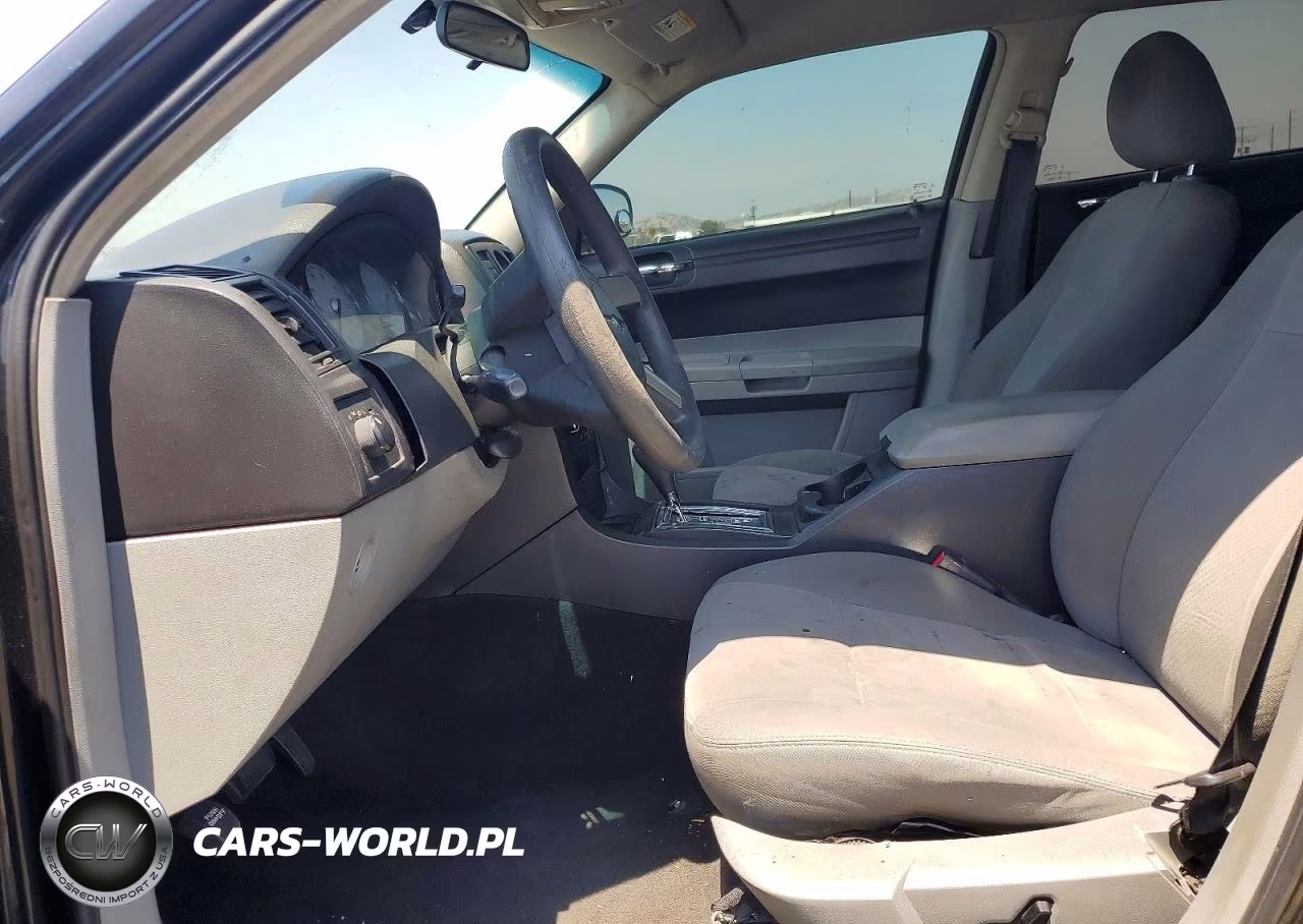 2007 Chrysler 300 VIN:2C3KA43R07H889612 - 7