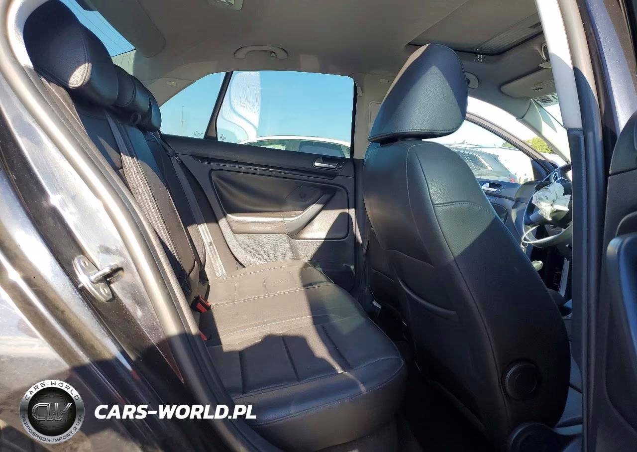 2010 Volkswagen Jetta Wolfsburg VIN:3VWRA7AJXAM046418 - 10