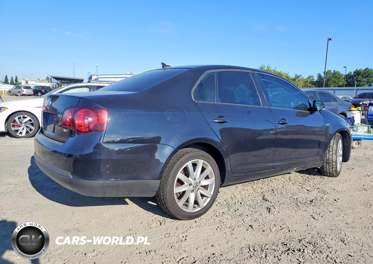 2010 Volkswagen Jetta Wolfsburg VIN:3VWRA7AJXAM046418 - 3