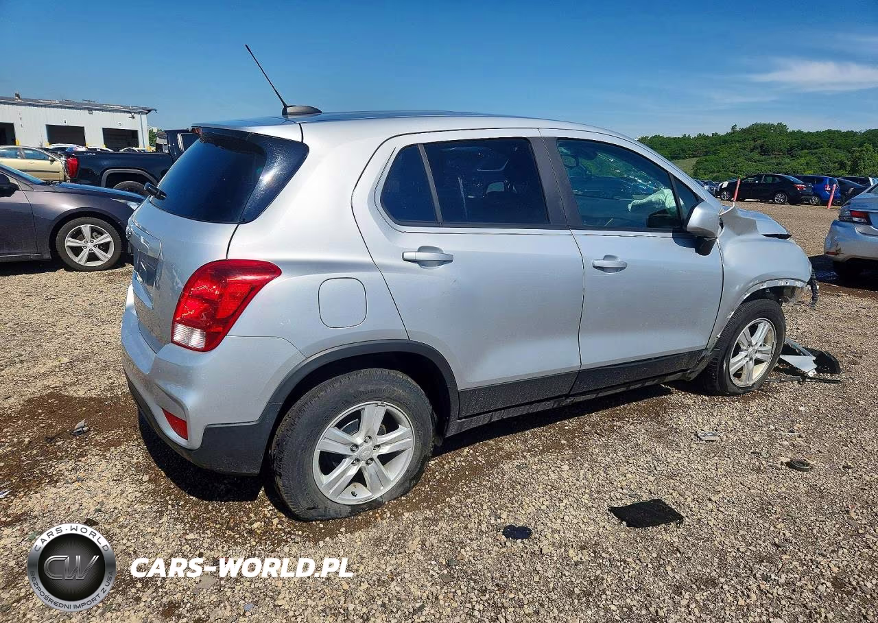 2020 Chevrolet Trax Ls VIN:3GNCJKSB8LL319648 - 3
