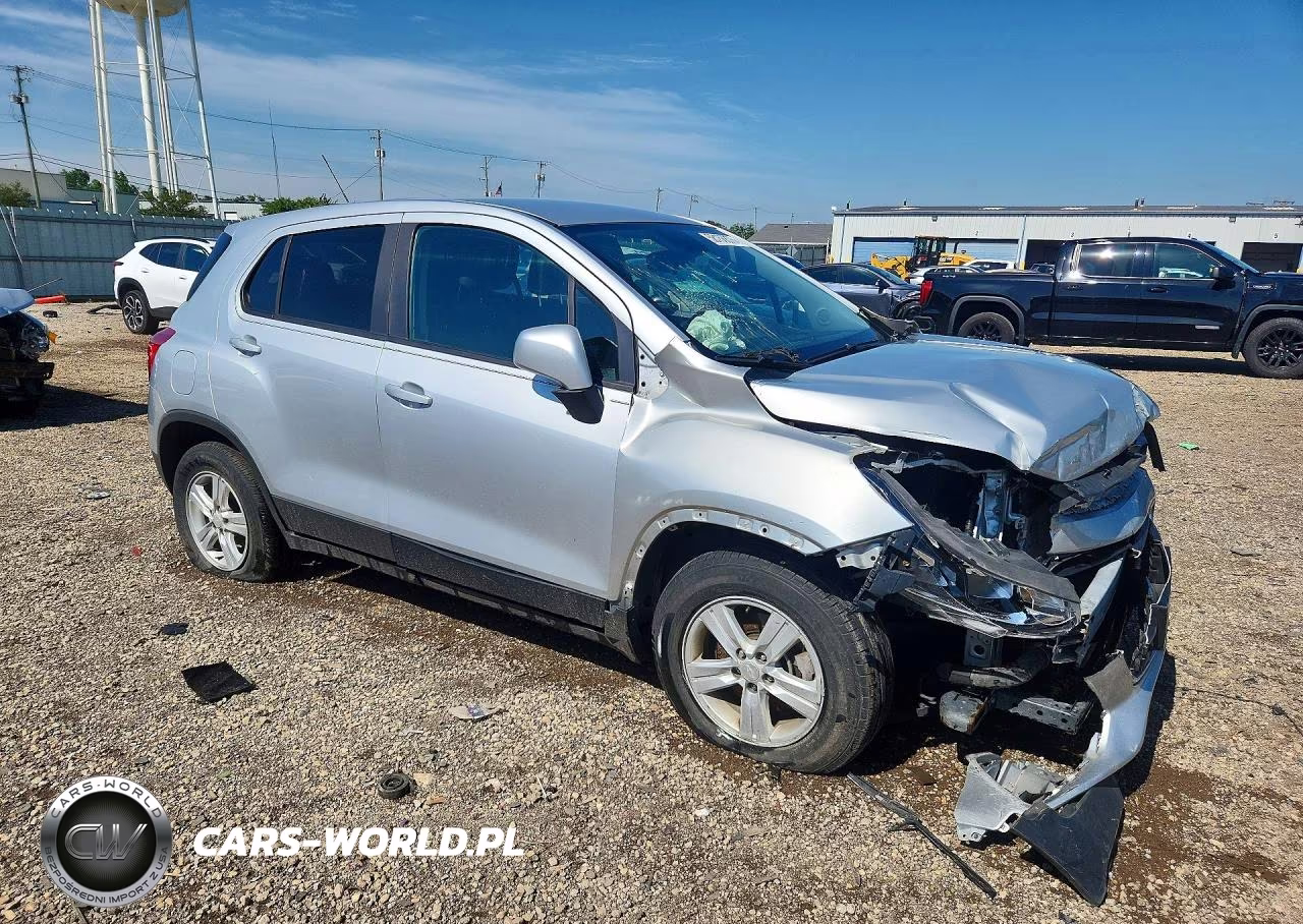 2020 Chevrolet Trax Ls VIN:3GNCJKSB8LL319648 - 4