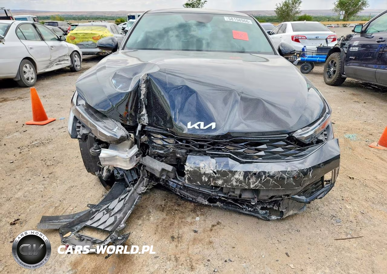 2025 Kia K5 Gt Line VIN:KNAG64J78S5285744 - 5