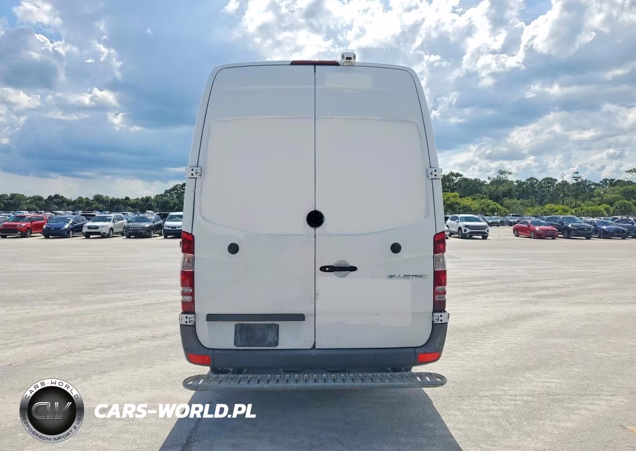 2016 Mercedes Benz Sprinter 2500 Delivery Van VIN:WD3PE8DD8GP250271 - 6