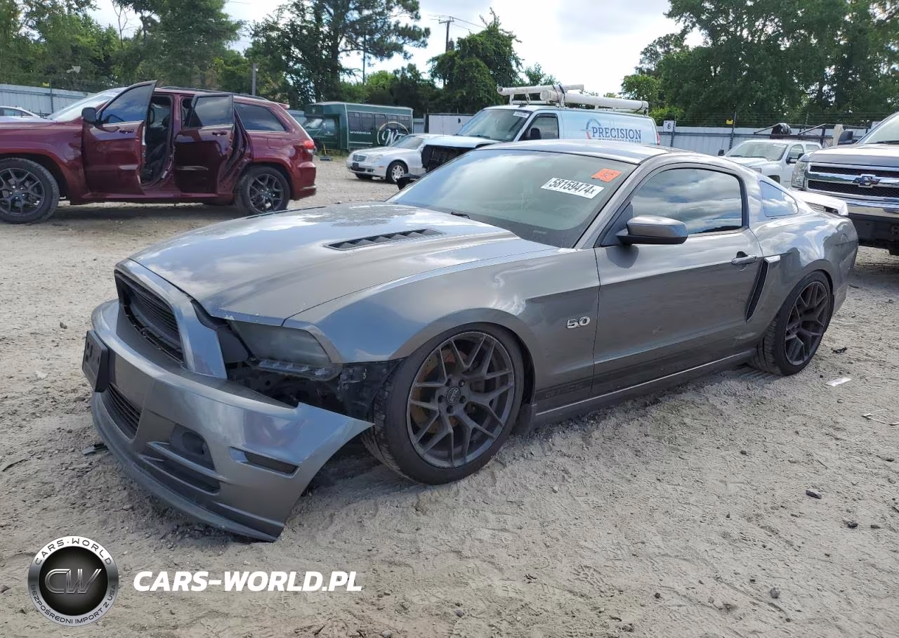 2013 Ford Mustang Gt – zdjęcie 1 z 12