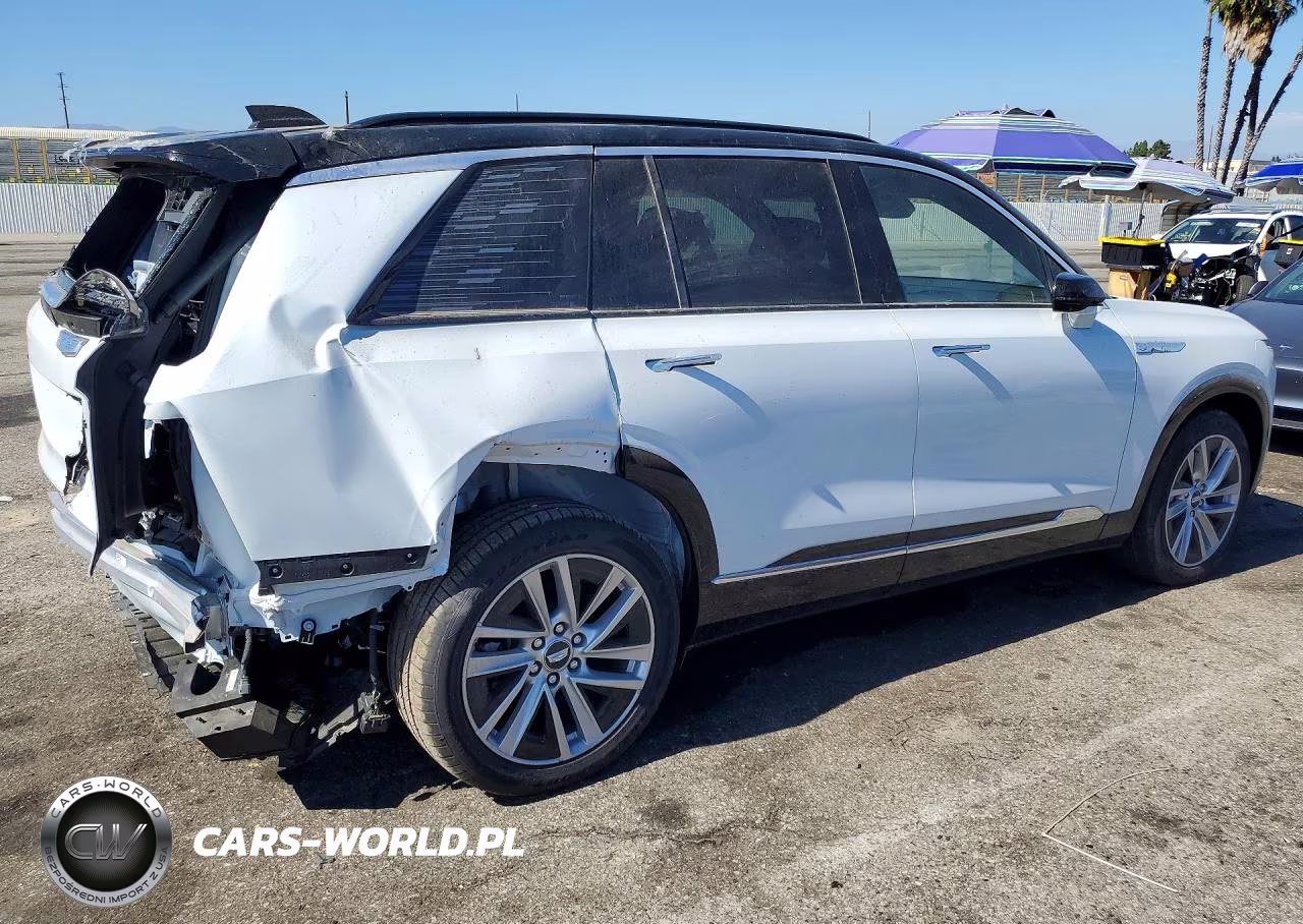 2026 Cadillac Vistiq Luxury VIN:1GYC3KML1TZ713102 - 3