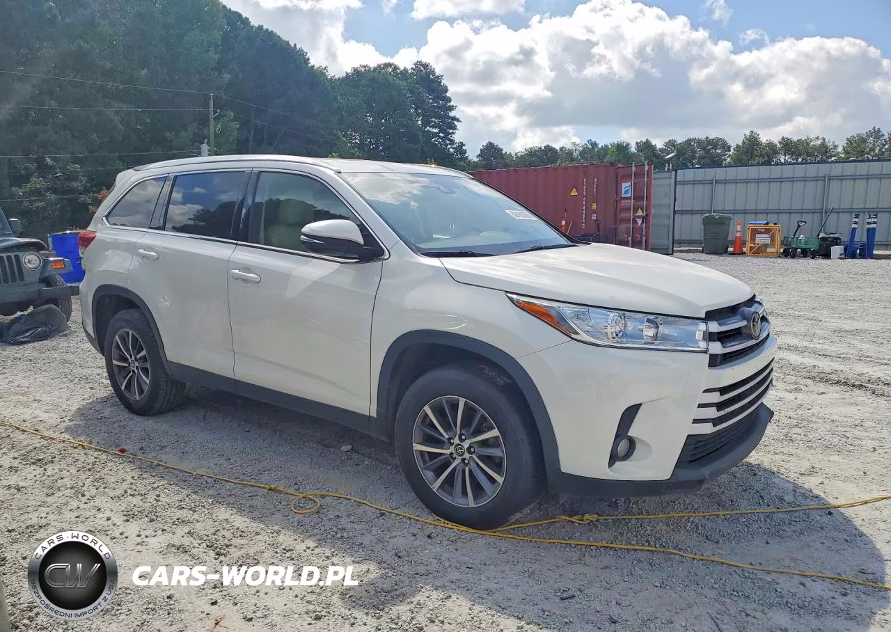 2019 Toyota Highlander Xle VIN:5TDKZRFHXKS561497 - 4