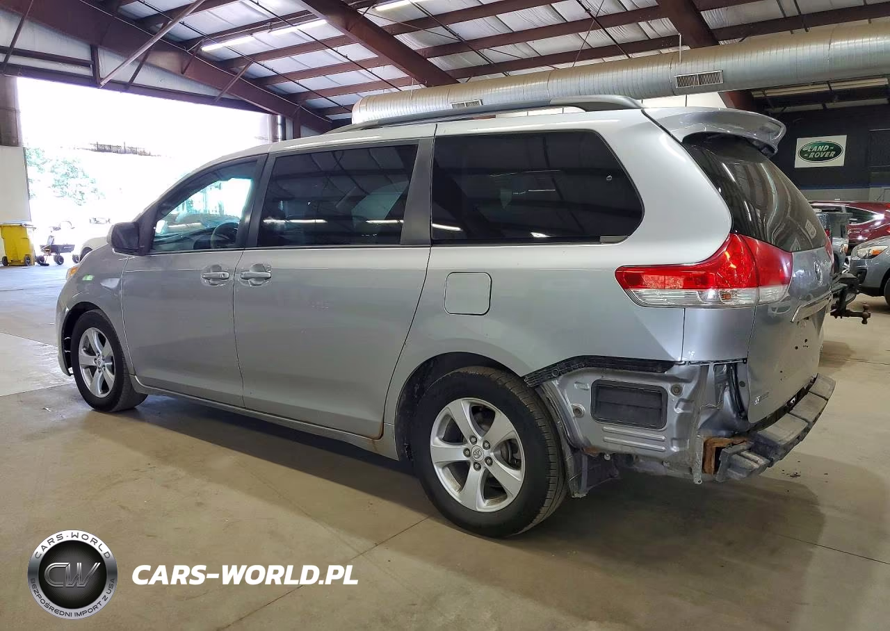2012 Toyota Sienna Le VIN:5TDKK3DC0CS240935 - 2