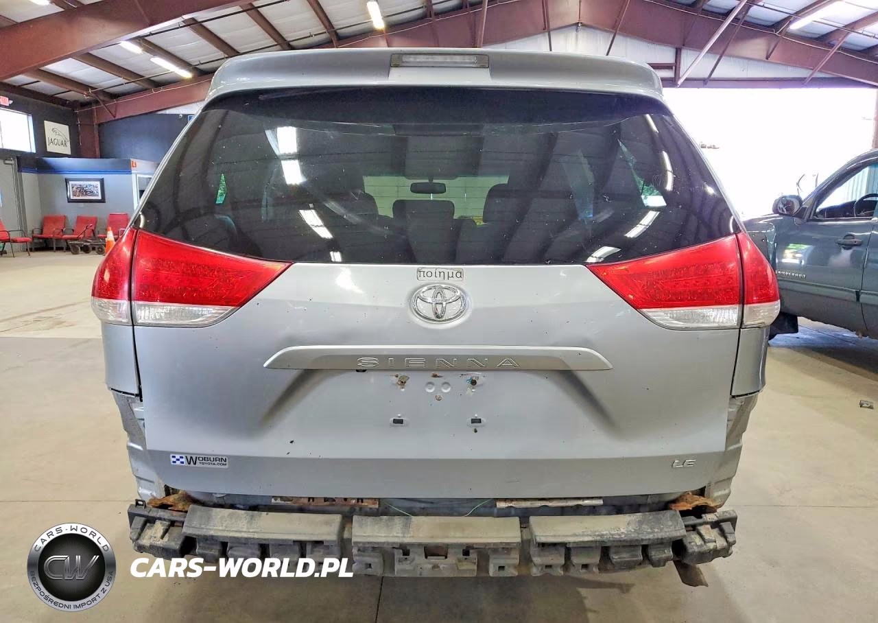 2012 Toyota Sienna Le VIN:5TDKK3DC0CS240935 - 6