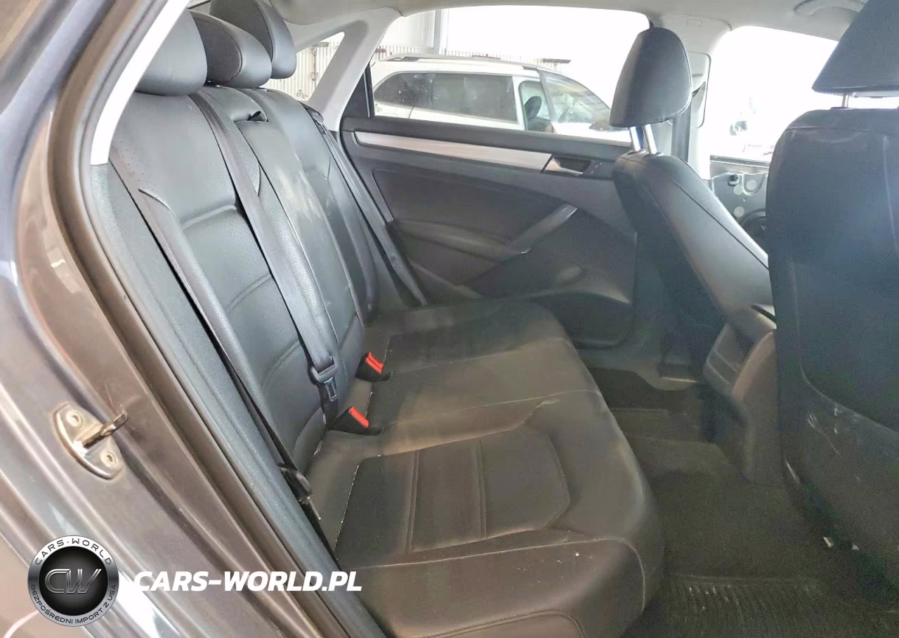 2014 Volkswagen Passat S VIN:1VWAS7A33EC120877 - 10
