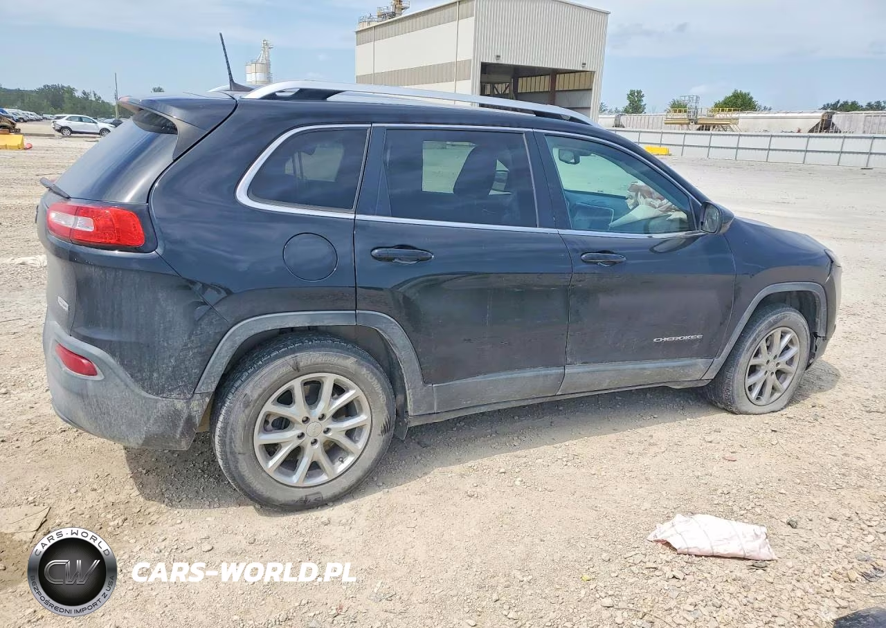 2017 Jeep Cherokee Latitude VIN:1C4PJMCB5HW544843 - 3