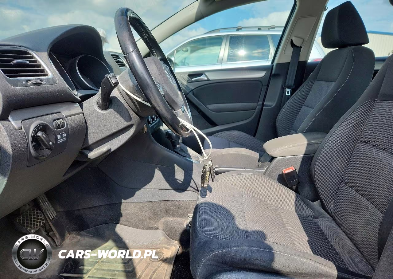 2011 Volkswagen Golf VIN:WVWDM7AJXBW231431 - 7