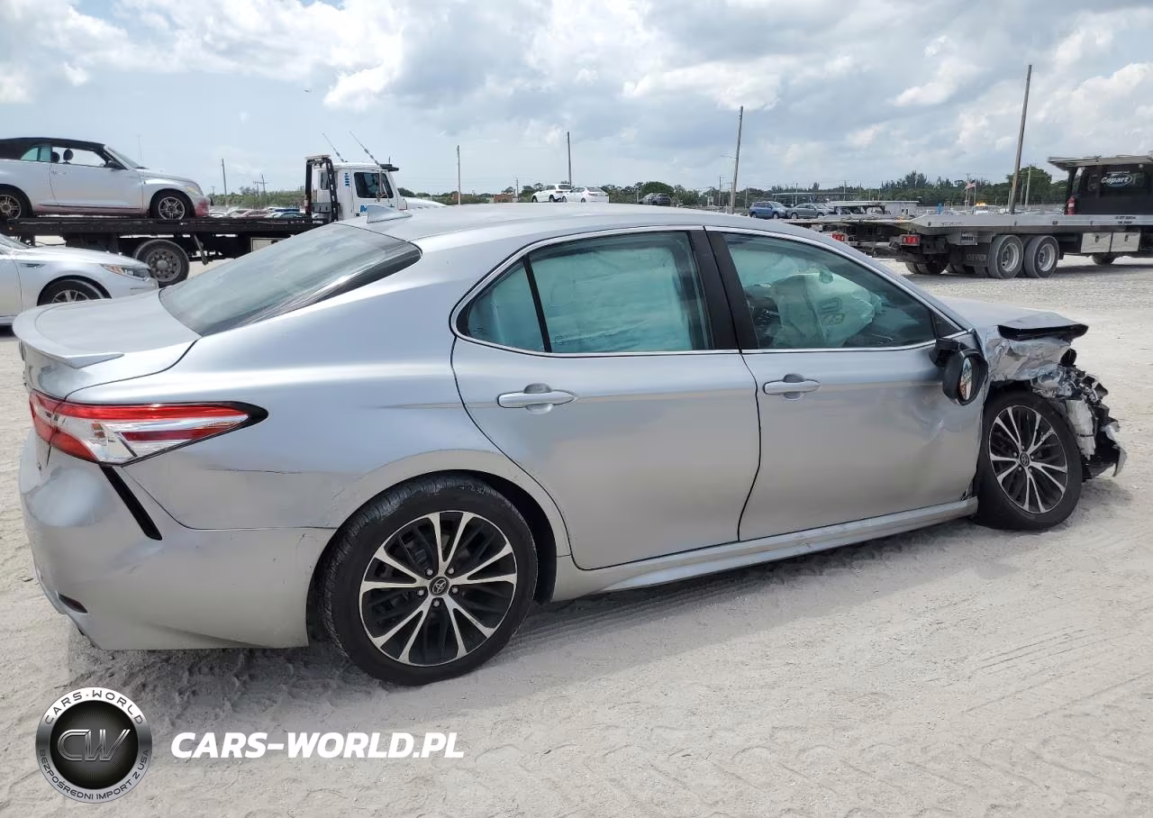 2020 Toyota Camry Se VIN:4T1G11AKXLU891862 - 3