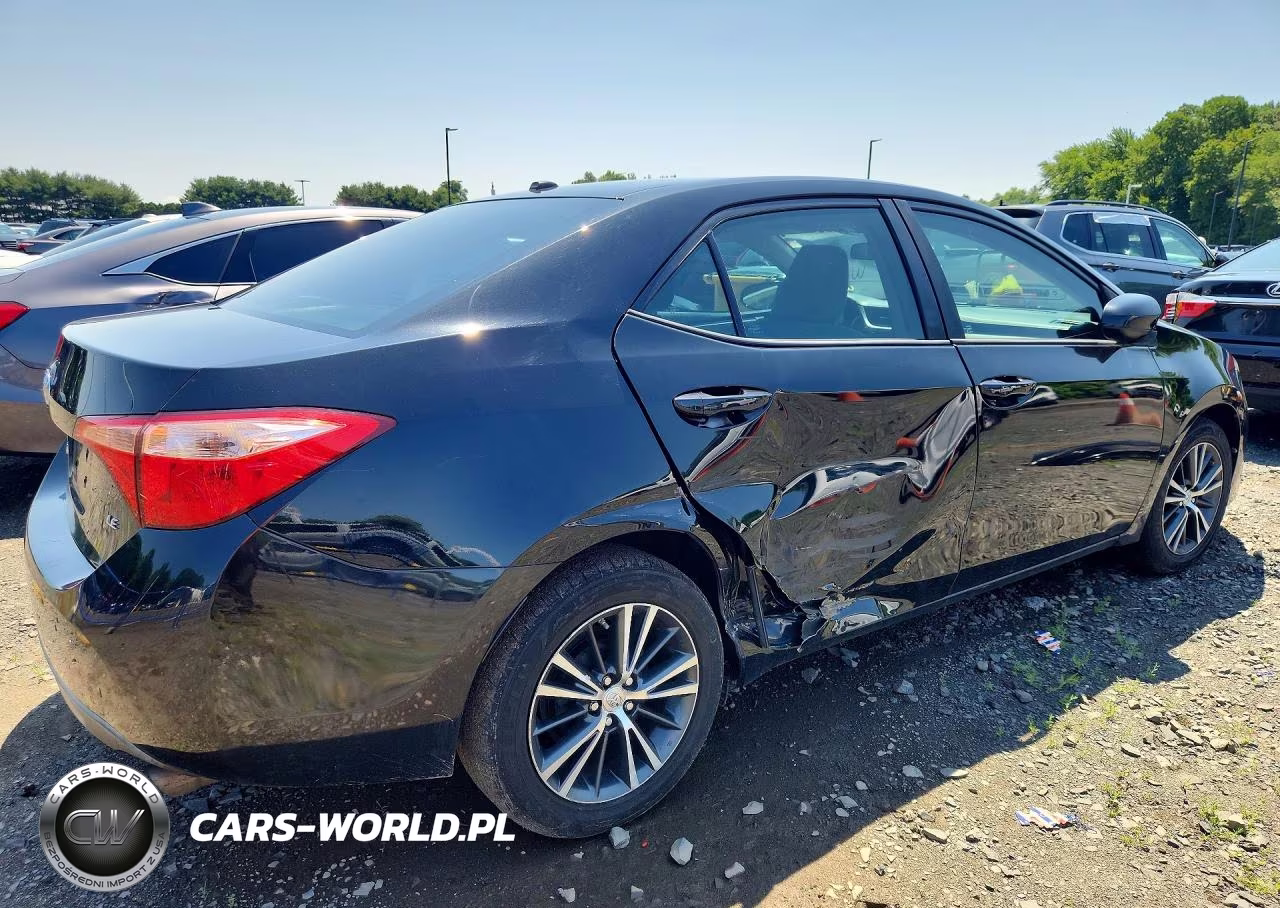 2017 Toyota Corolla Le VIN:2T1BURHE3HC915962 - 3