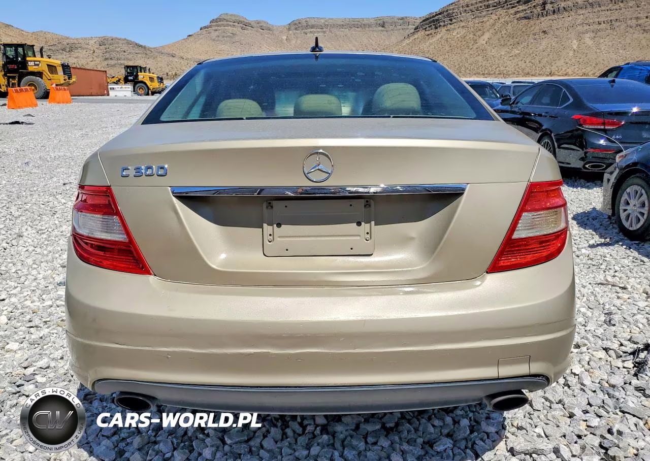 2010 Mercedes-Benz C 300 VIN:WDDGF5EB5AR105155 - 6