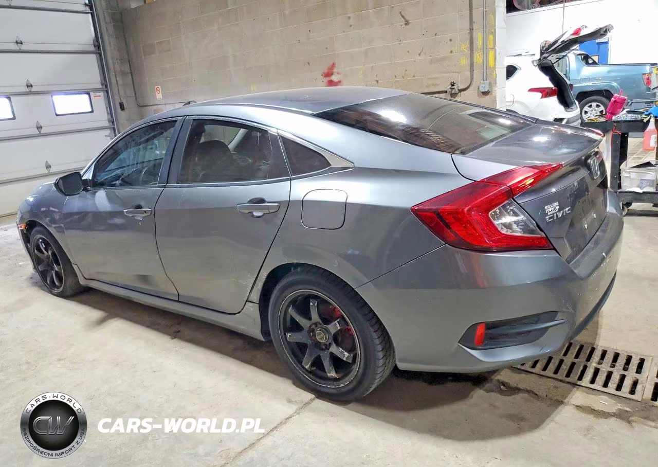 2017 Honda Civic VIN:19XFC2F58HE224815 - 2