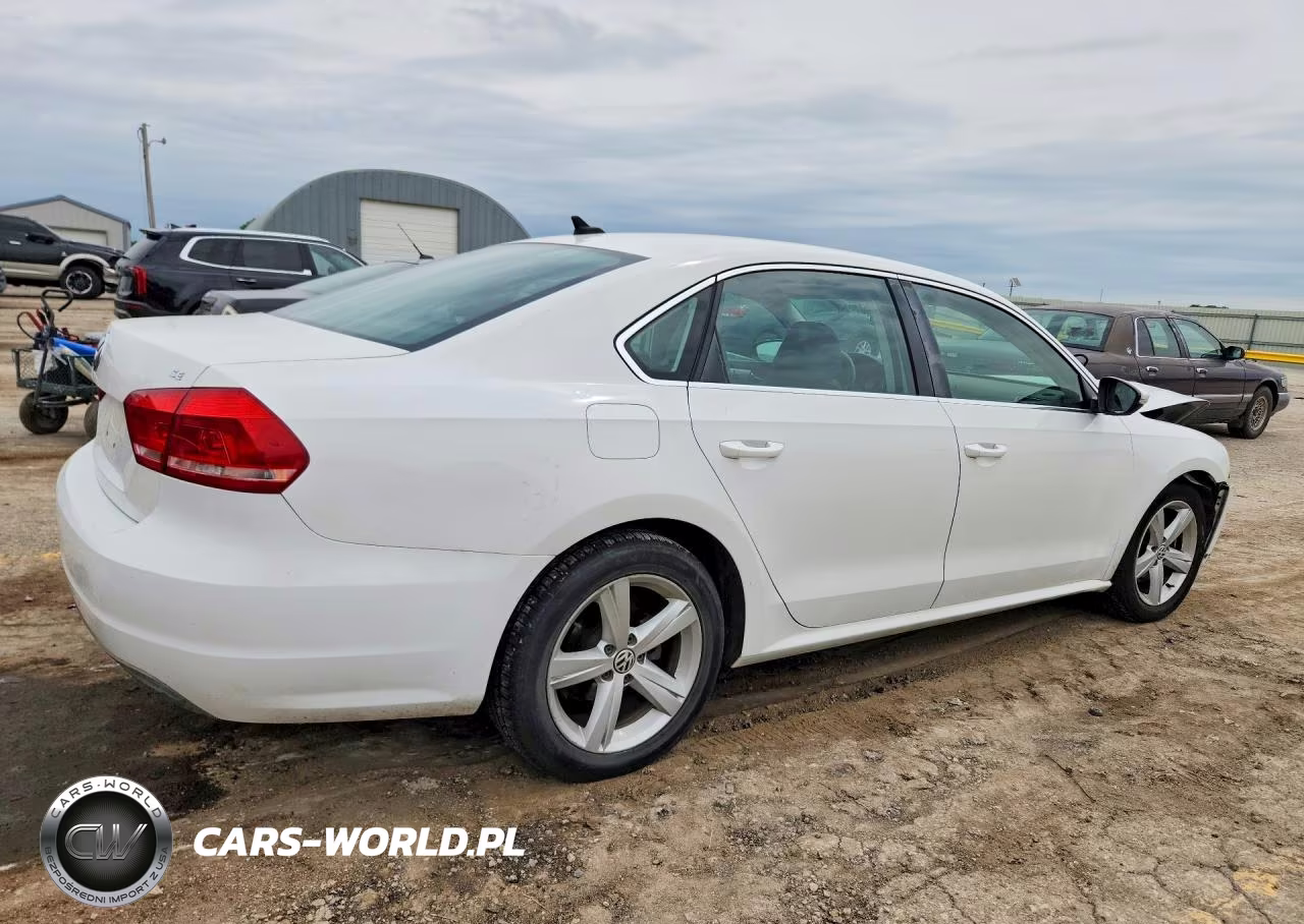 2012 Volkswagen Passat Se VIN:1VWBP7A38CC004268 - 3