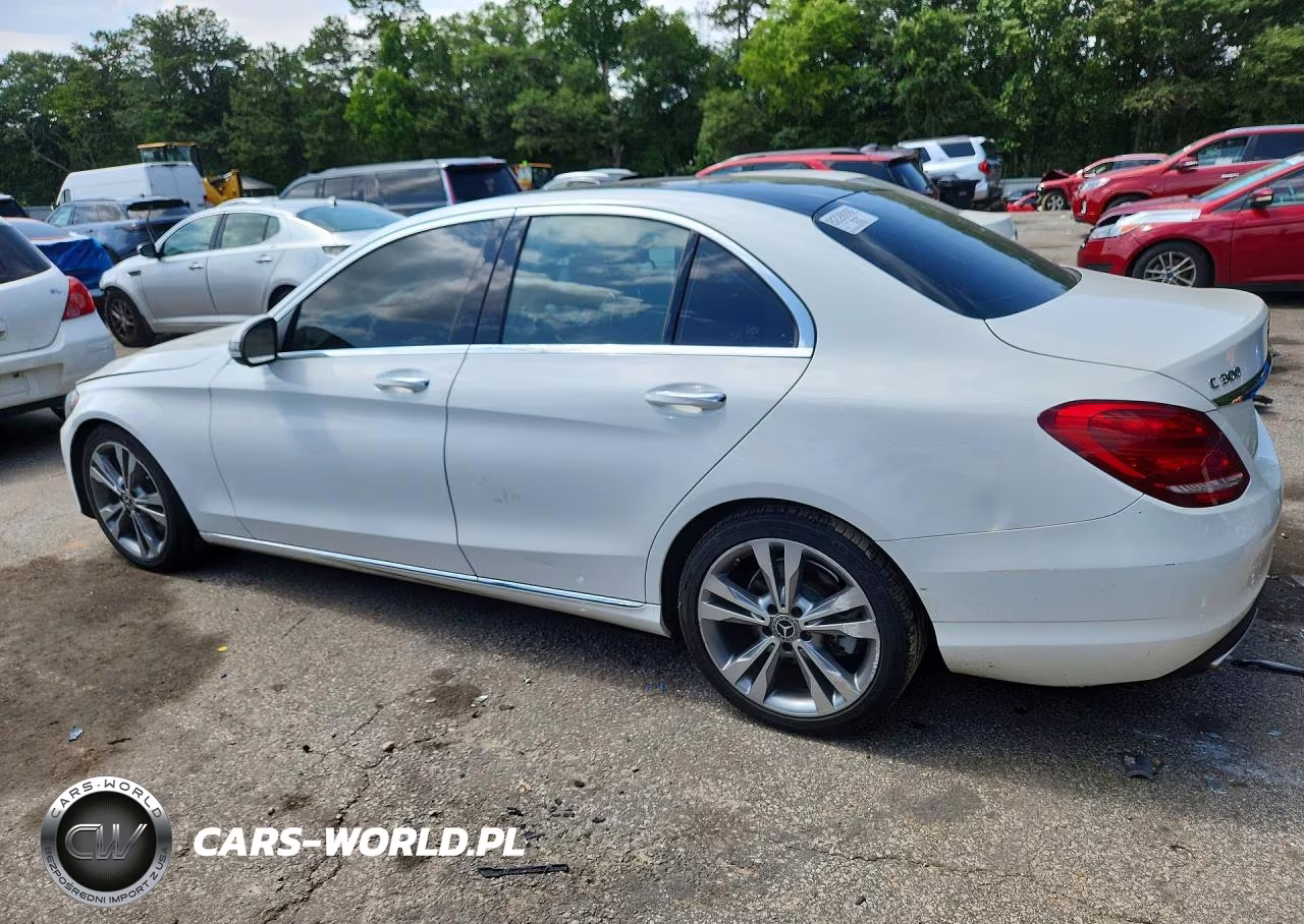 2017 Mercedes-Benz C 300 VIN:55SWF4JB8HU226539 - 2
