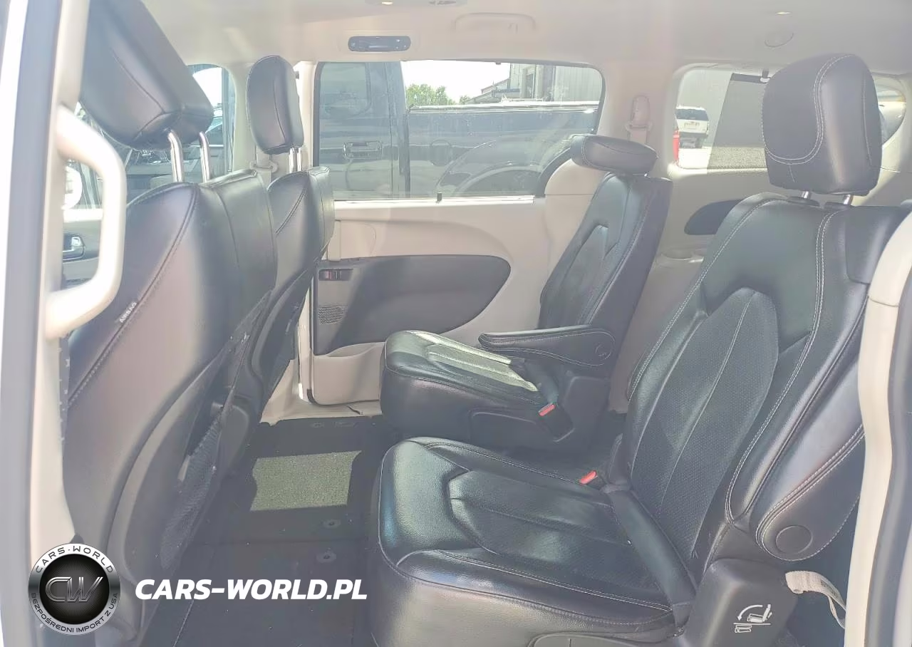 2022 Chrysler Pacifica Touring L VIN:2C4RC1BG7NR109230 - 11