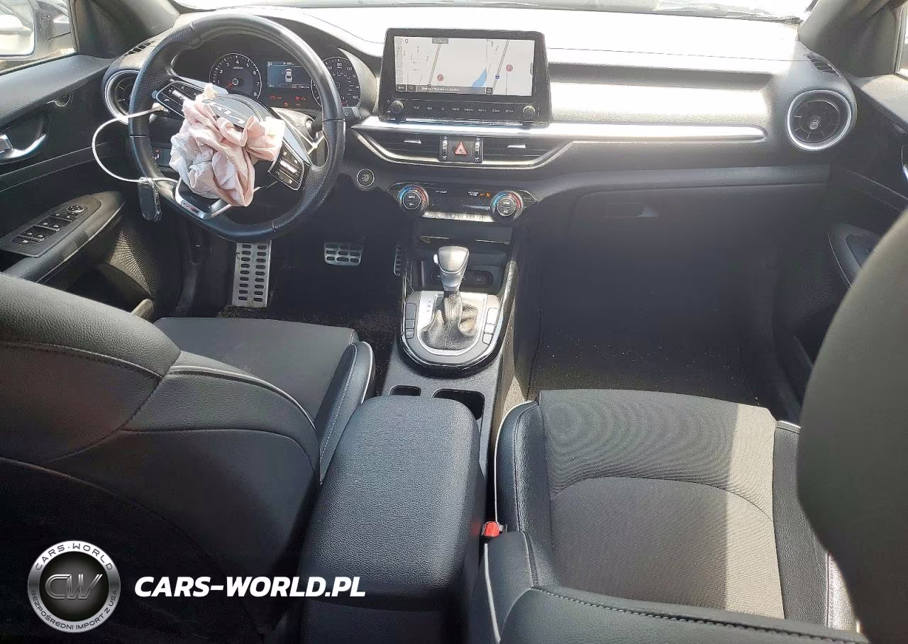 2024 Kia Forte Gt Line VIN:3KPF54AD1RE749558 - 8