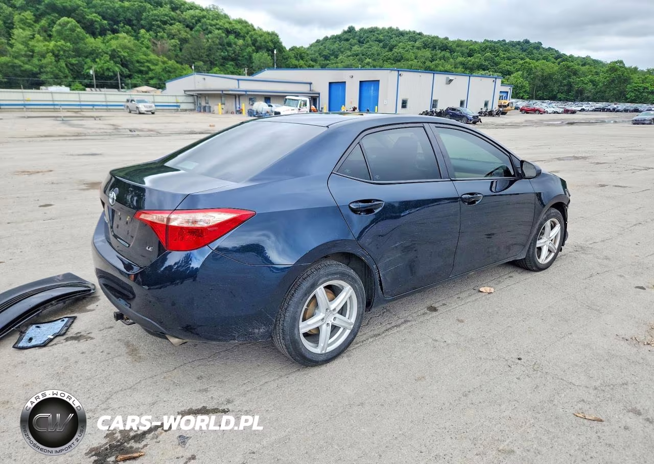 2019 Toyota Corolla Le VIN:2T1BURHE4KC202527 - 3