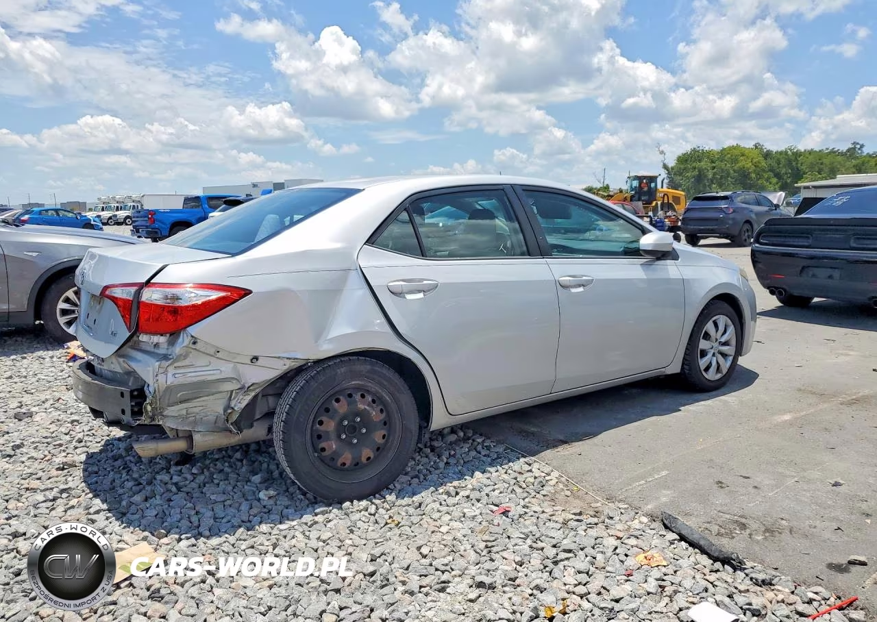2016 Toyota Corolla Le VIN:2T1BURHE3GC721026 - 3