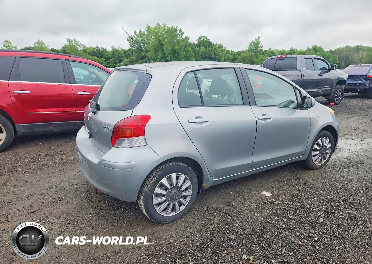 2010 Toyota Yaris Base VIN:JTDKT4K31A5319815 - 3