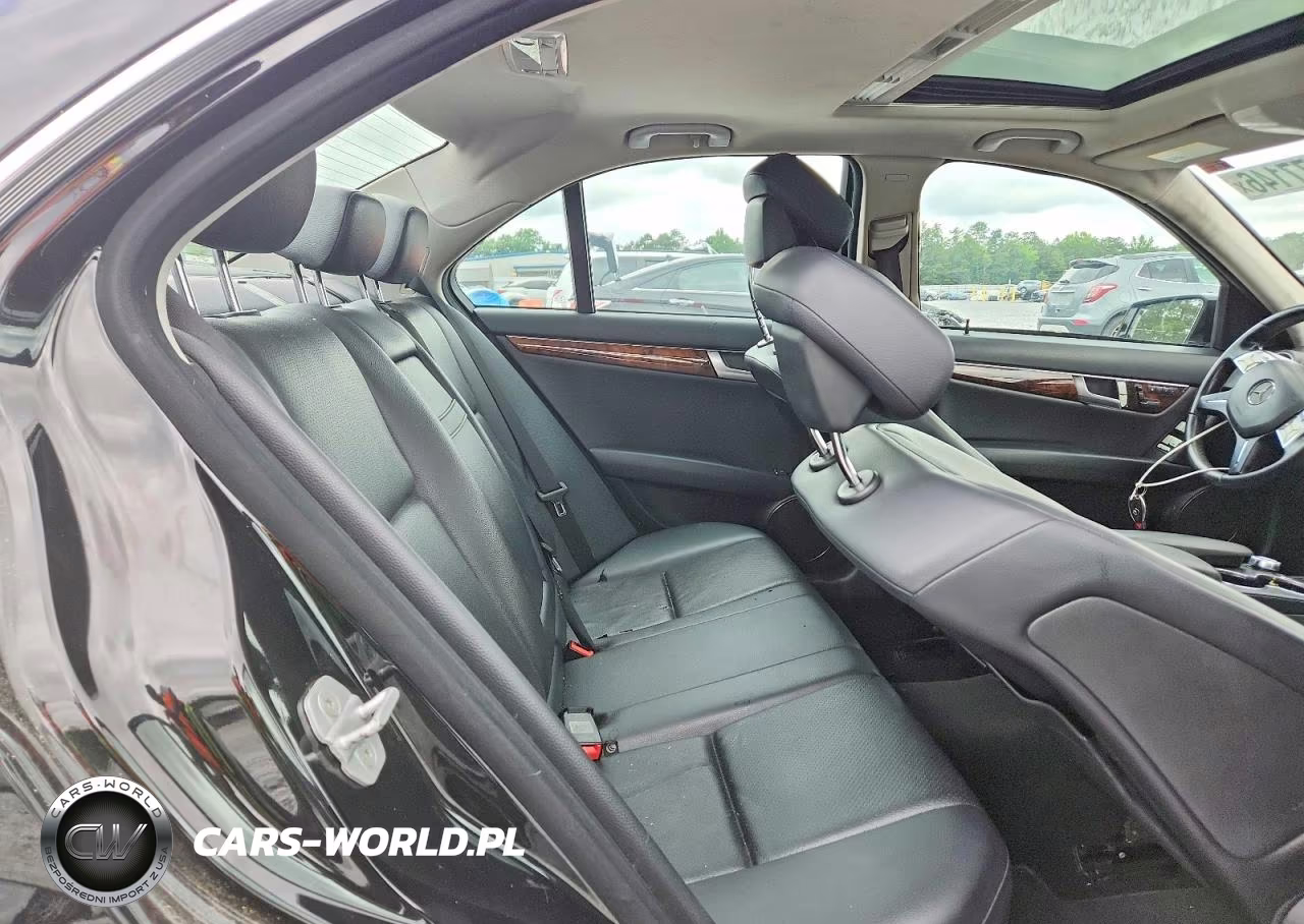 2012 Mercedes-Benz C 300 4Matic VIN:WDDGF8BB7CR191724 - 10