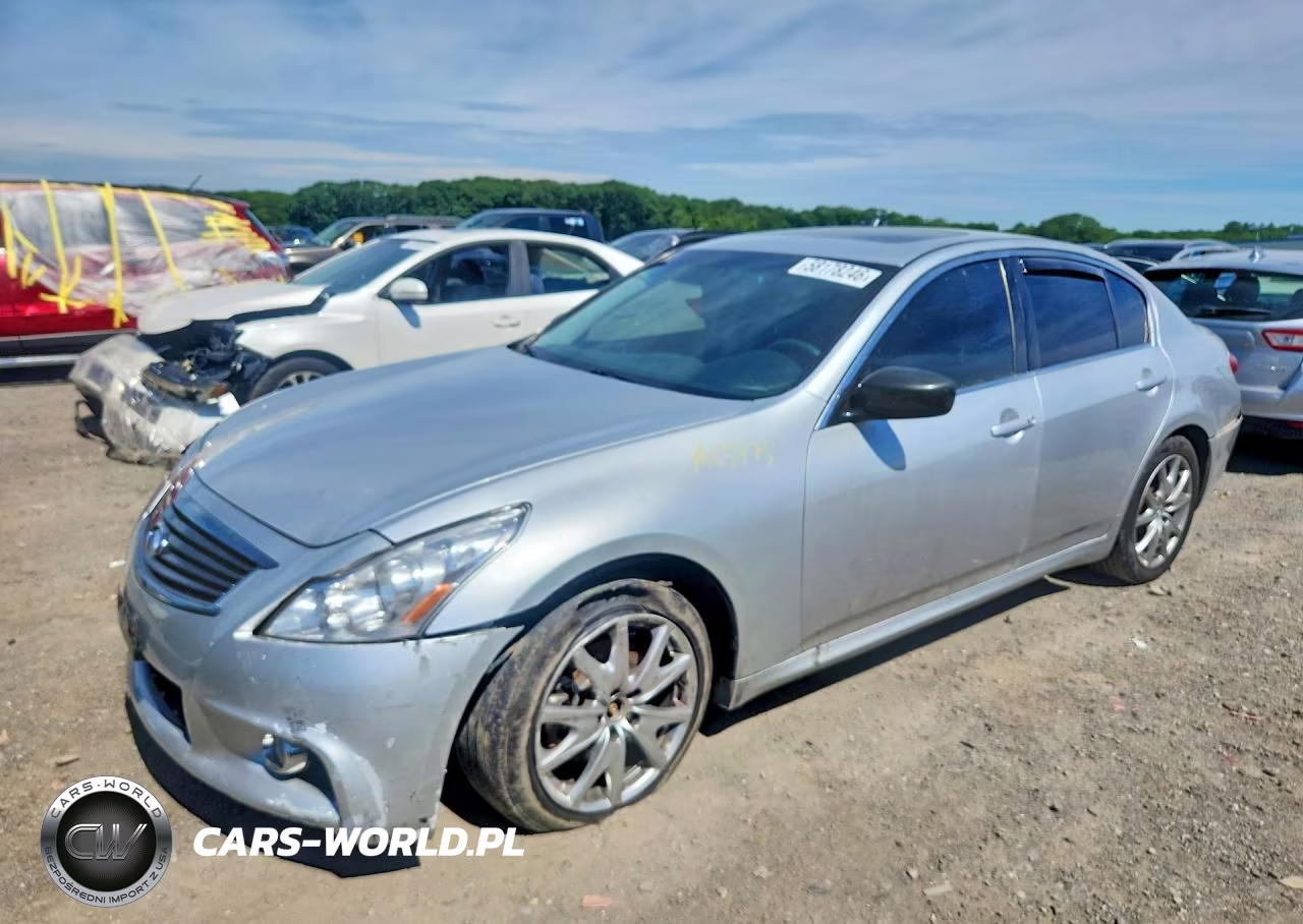 2013 INFINITI G37 – zdjęcie 1 z 12