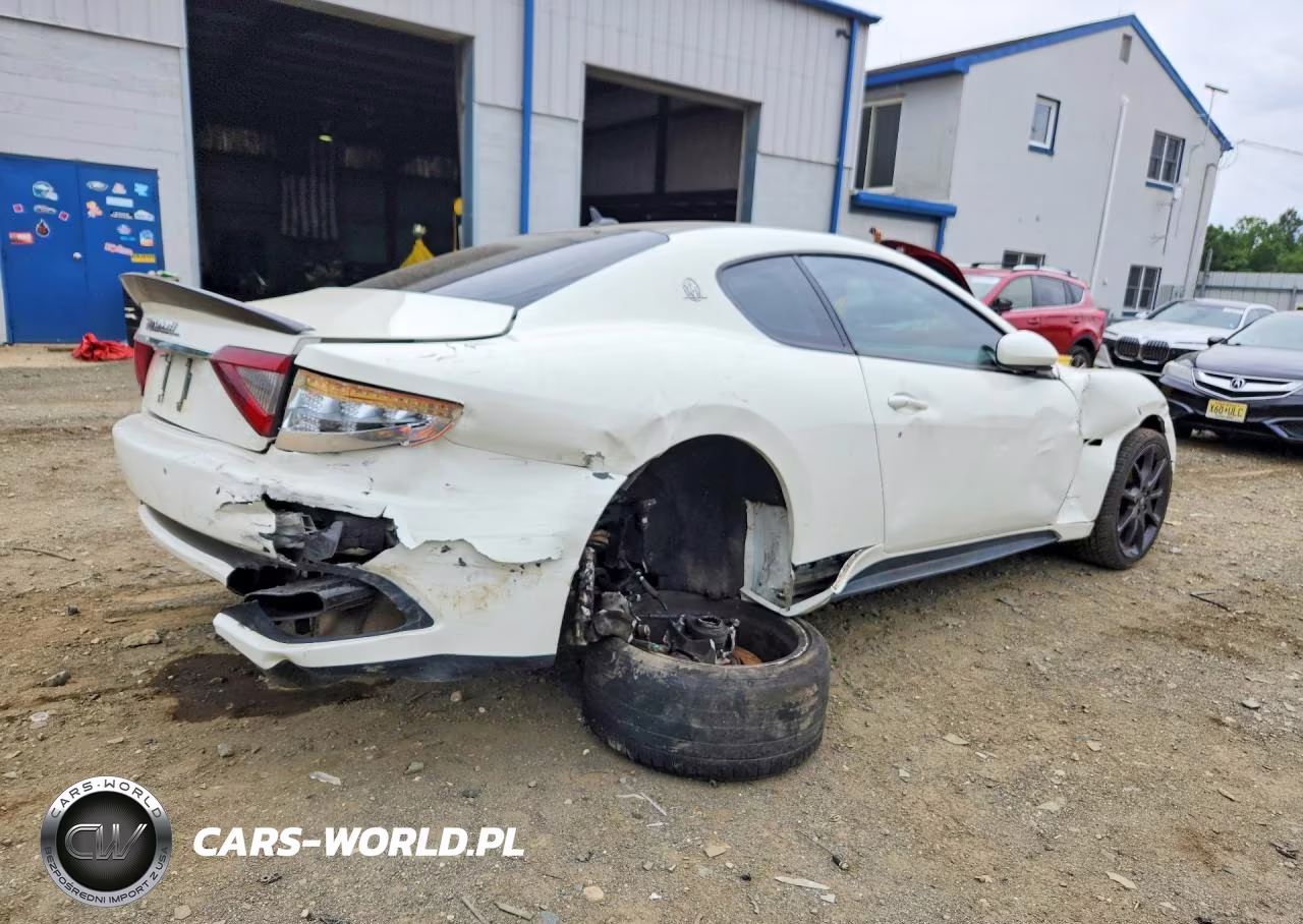 2013 Maserati Granturismo S VIN:ZAM45VLA5D0069739 - 3