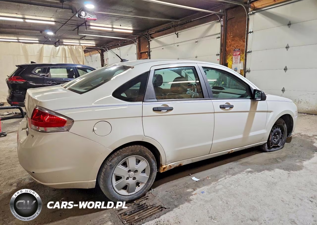 2010 Ford Focus S VIN:1FAHP3ENXAW294306 - 3