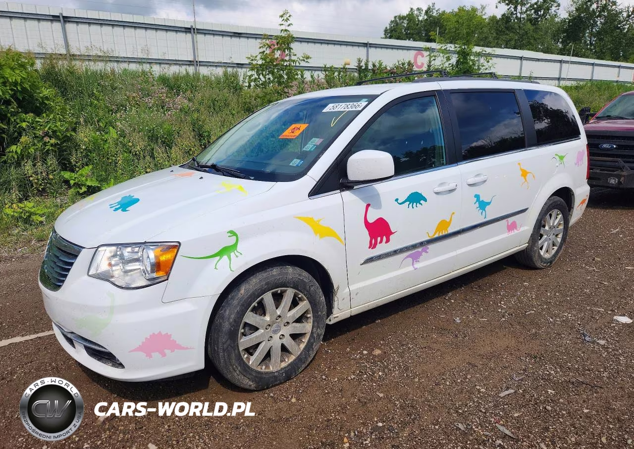 2015 Chrysler Town & Country Touring – zdjęcie 1 z 13