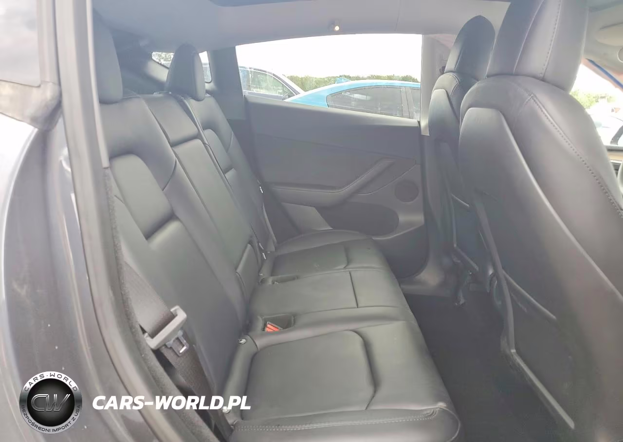 2023 Tesla Model Y VIN:7SAYGDEEXPF668476 - 10