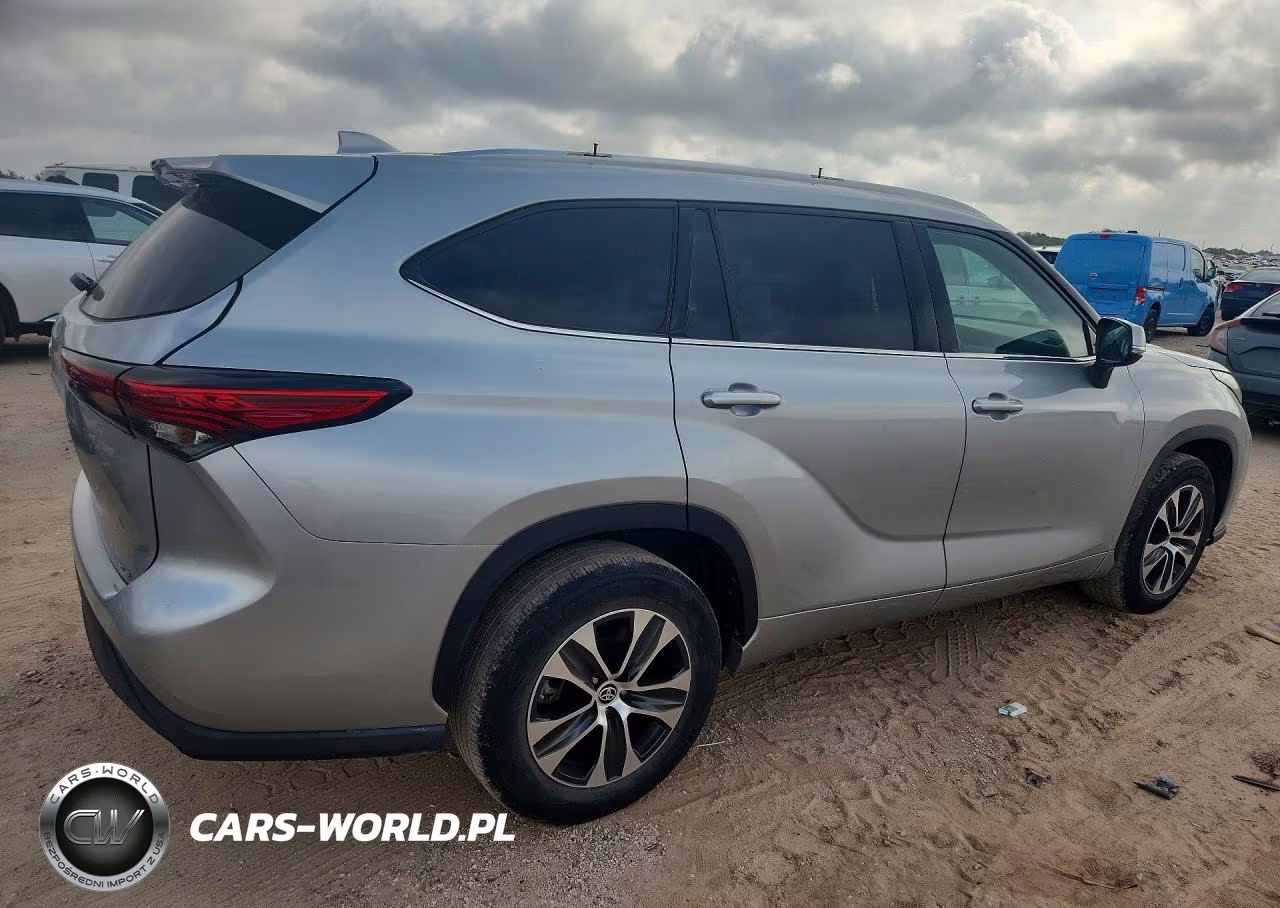 2021 Toyota Highlander Xle VIN:5TDGZRAH5MS520646 - 3