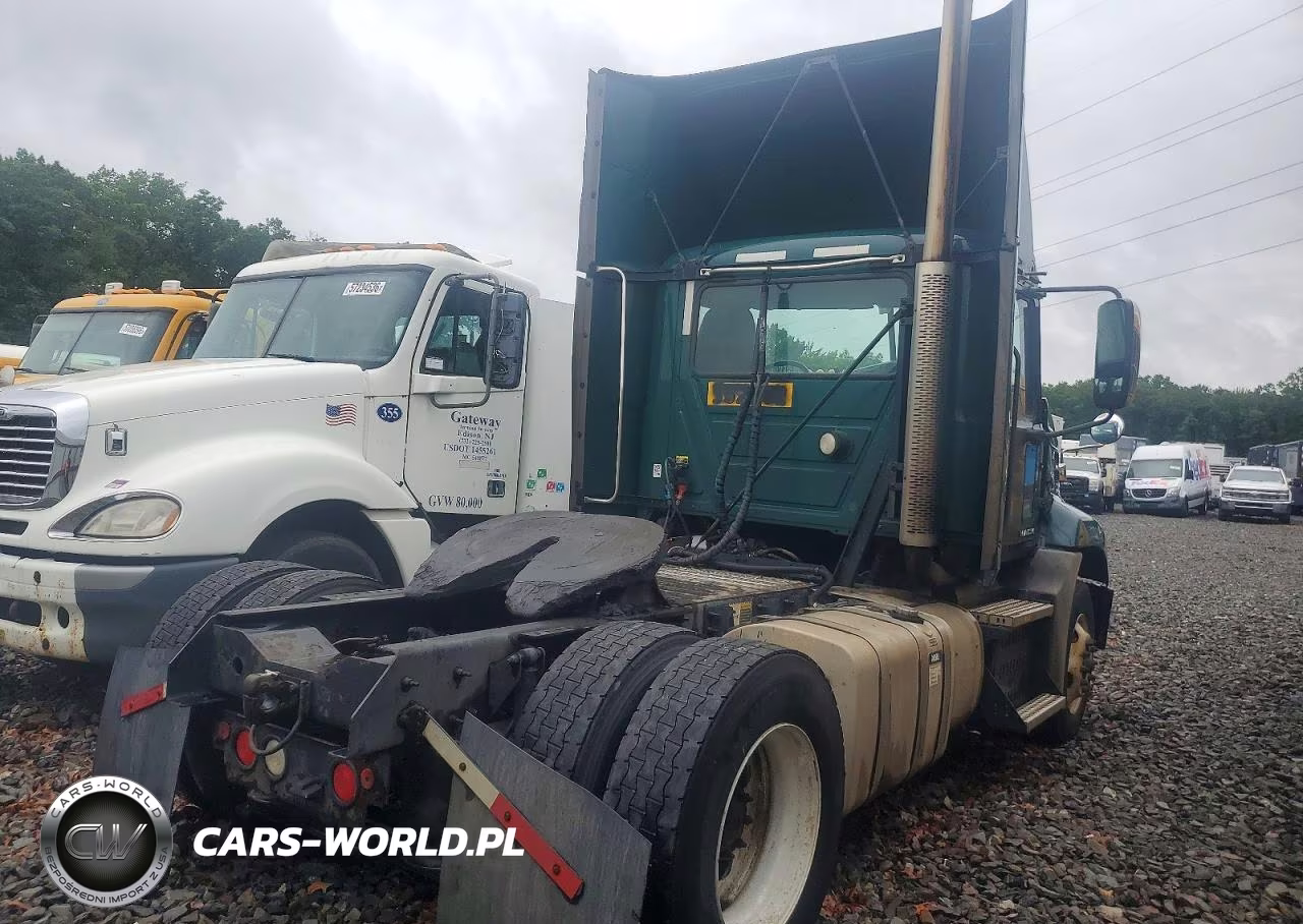 2017 Mack 600 Cxu600 - Semi Truck VIN:1M1AW01X3HM009570 - 4