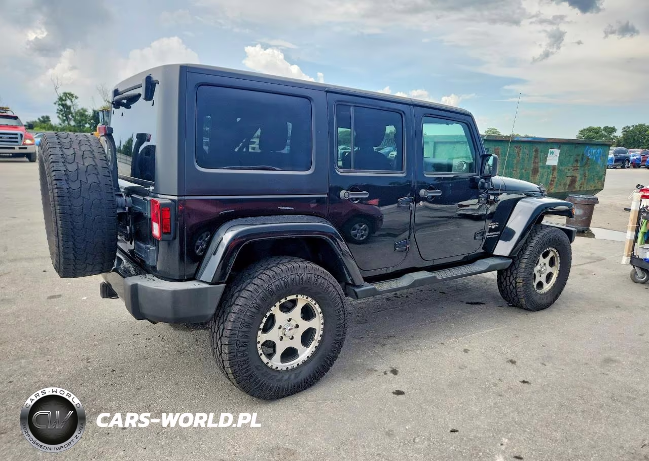 2016 Jeep Wrangler Unlimited Sahara VIN:1C4BJWEG7GL162814 - 3